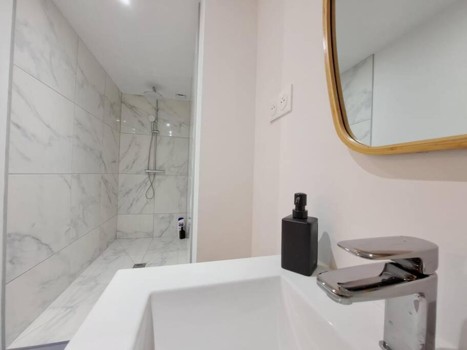 Mascate - Appartement Climatise En Hypercentre Реймс Экстерьер фото