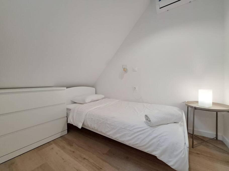 Mascate - Appartement Climatise En Hypercentre Реймс Экстерьер фото